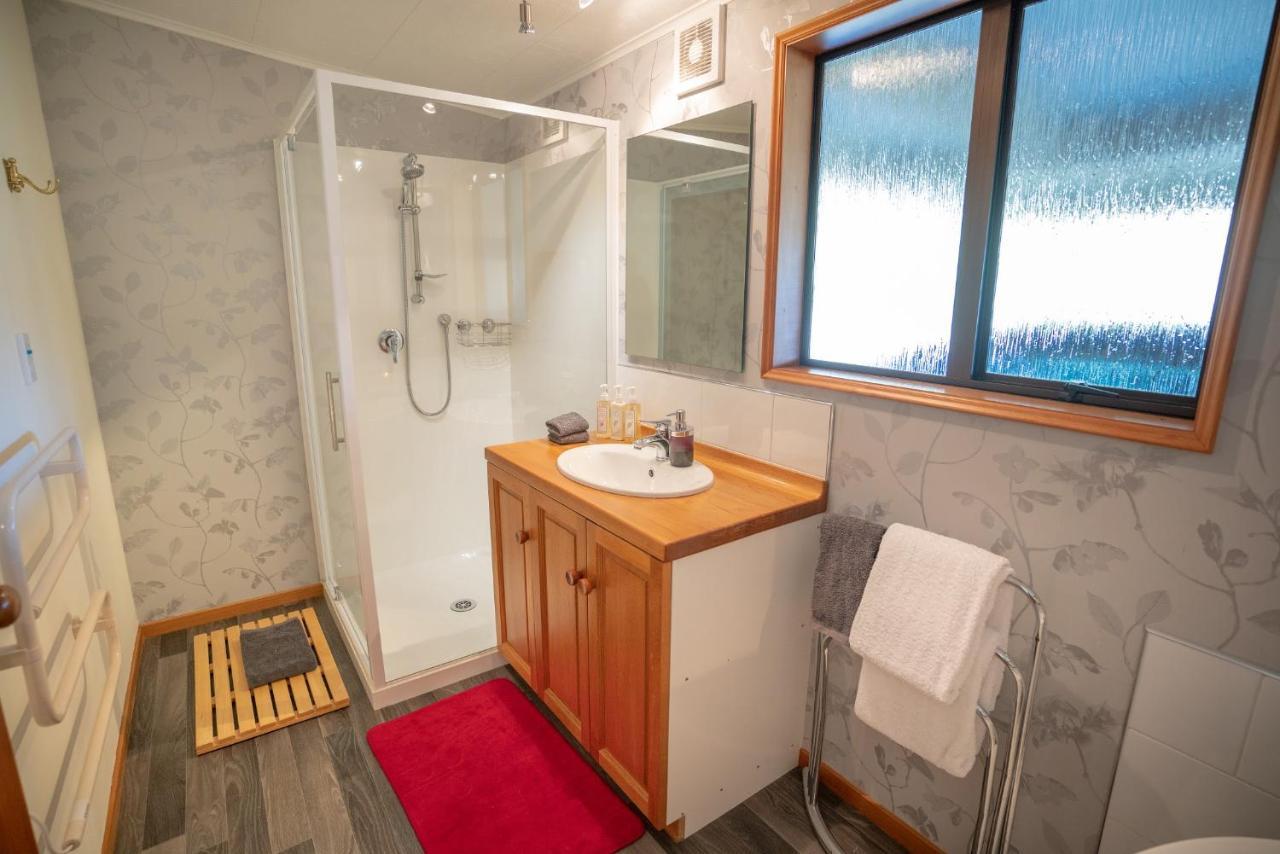 Alpine Rock B&B Те-Анау Екстер'єр фото